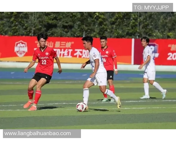 一月十六日精彩足球比赛直播全程回顾与精彩瞬间分析